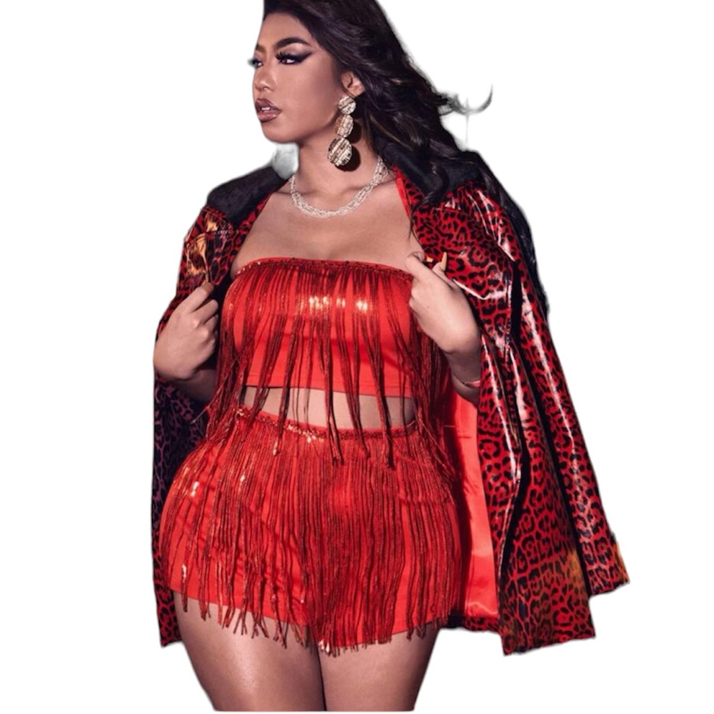 ✂️Plus size SHEIN Fringe red shorts